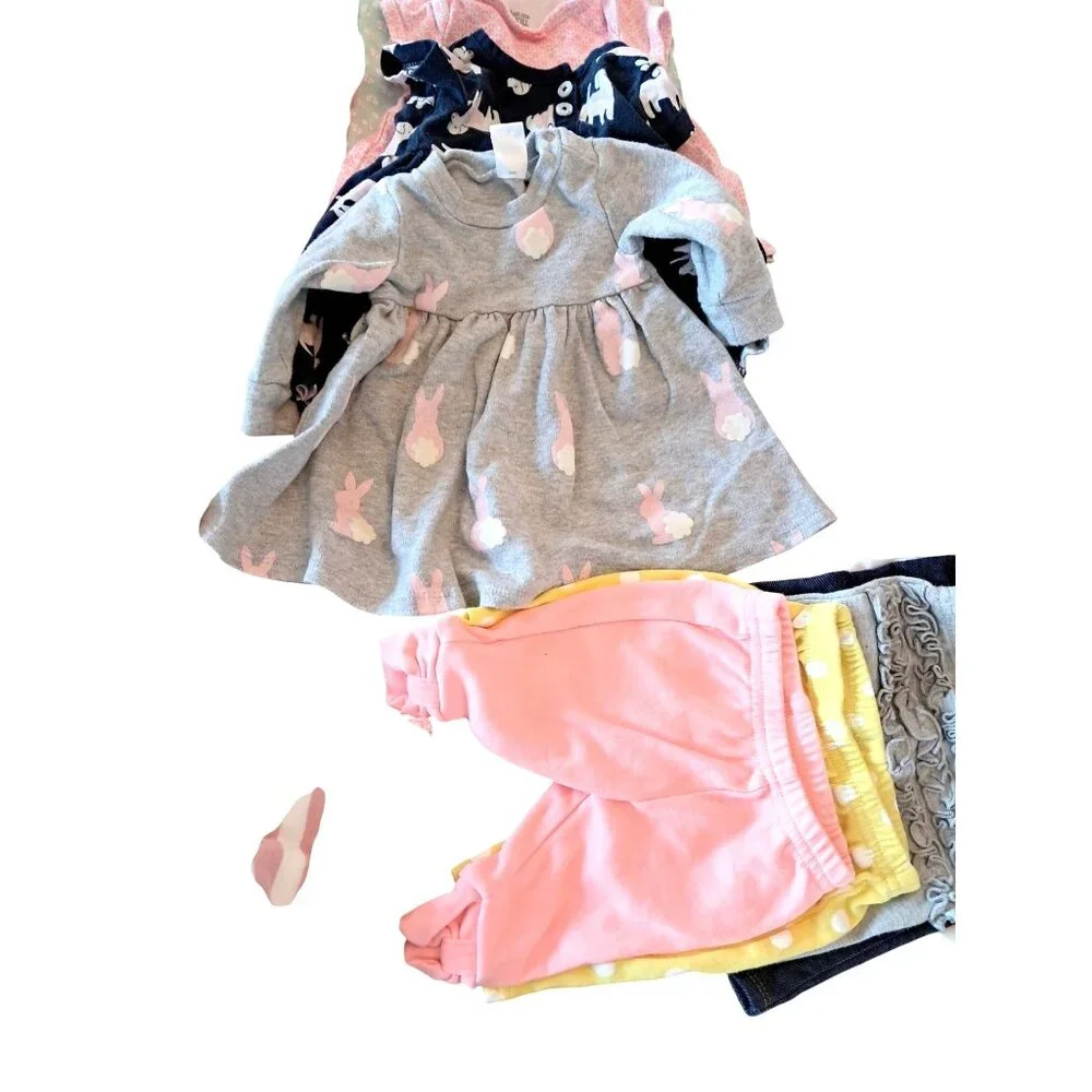 Newborn Baby Girls Clothing Lot 49 Pcs Sleepers Dresses tops + More - Picture 7 of 9